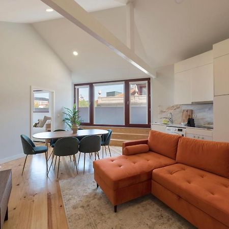 Central Superb Flat W/ Ac & Balcony By Lovelystay ポルト エクステリア 写真
