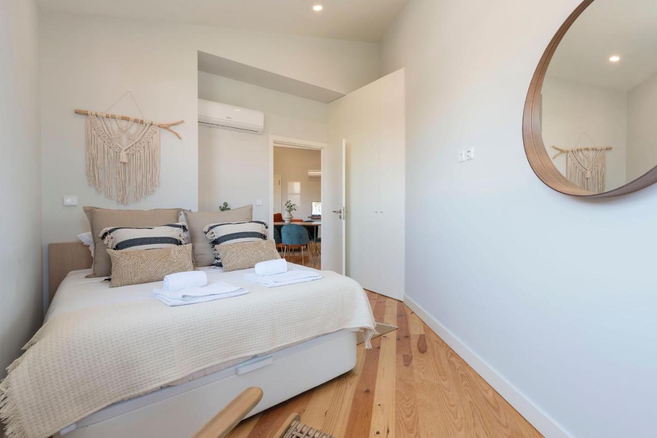 Central Superb Flat W/ Ac & Balcony By Lovelystay ポルト エクステリア 写真