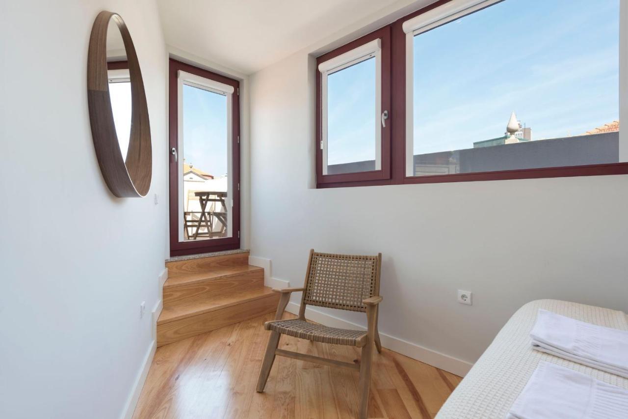 Central Superb Flat W/ Ac & Balcony By Lovelystay ポルト エクステリア 写真